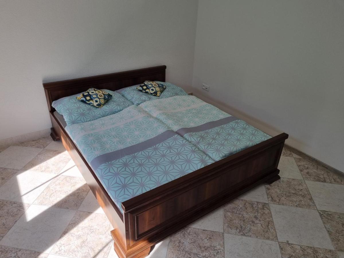 Apartman Emily Brezno Ngoại thất bức ảnh