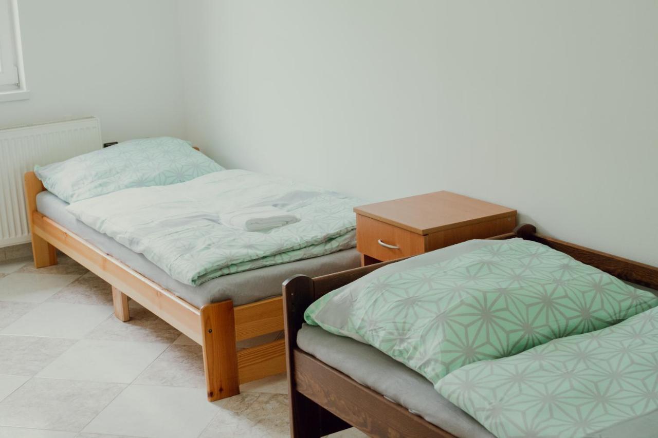 Apartman Emily Brezno Ngoại thất bức ảnh