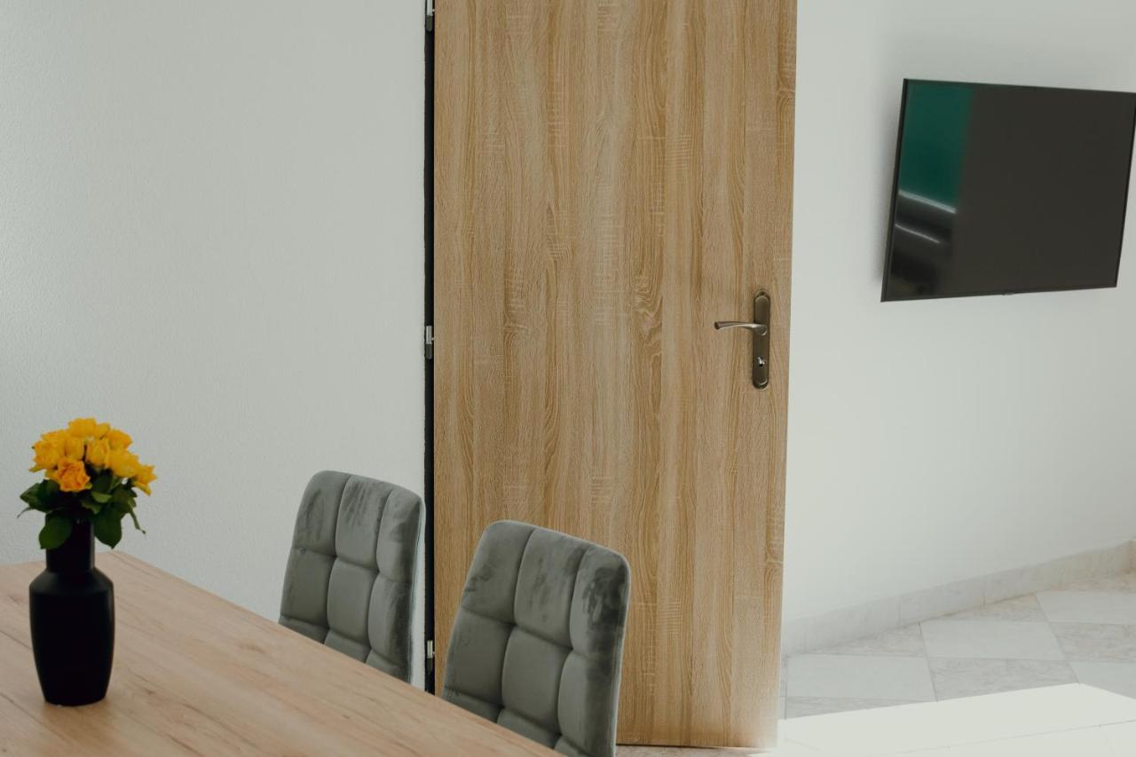 Apartman Emily Brezno Ngoại thất bức ảnh